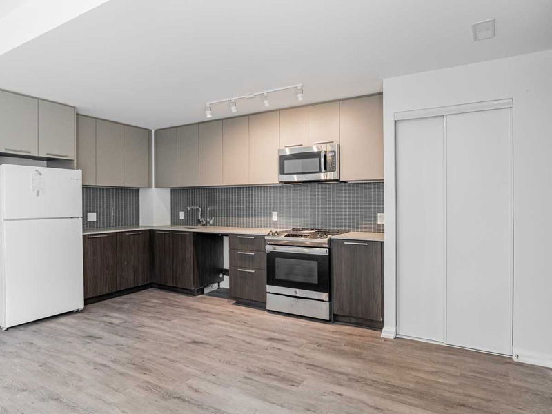 Preview image for 10 Brin Dr #Th45, Toronto