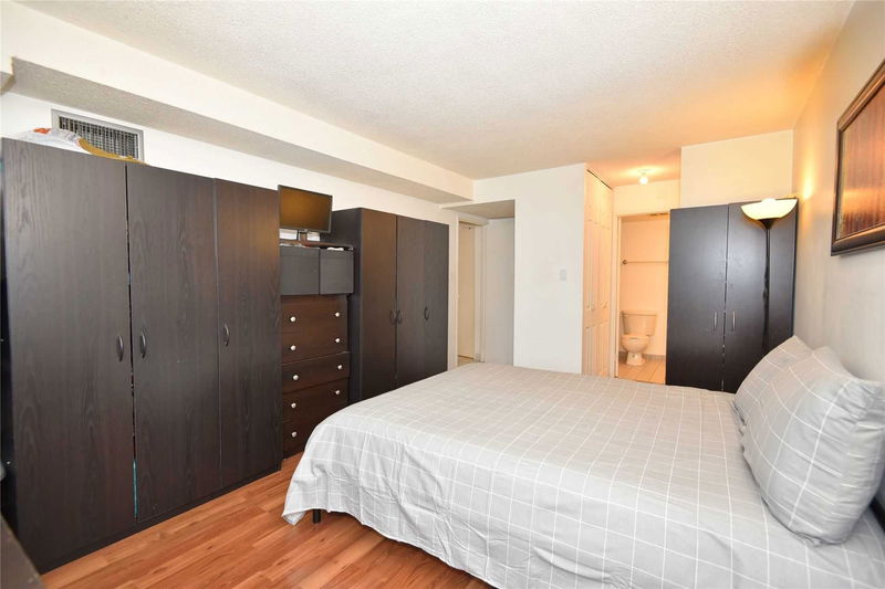 Preview image for 21 Markbrook Lane #1409, Toronto