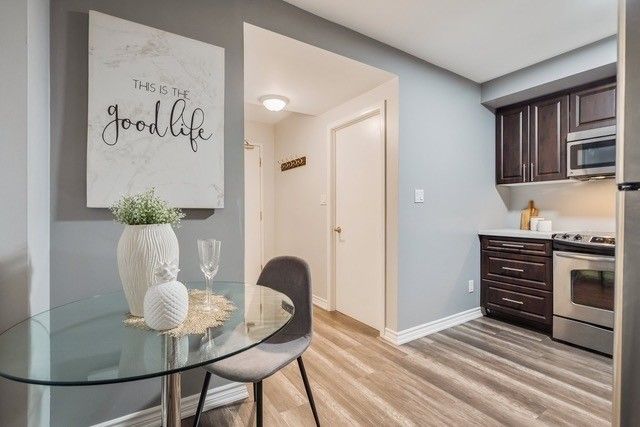 Preview image for 2464 Weston Rd #402, Toronto
