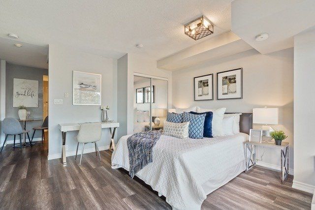 Preview image for 2464 Weston Rd #402, Toronto