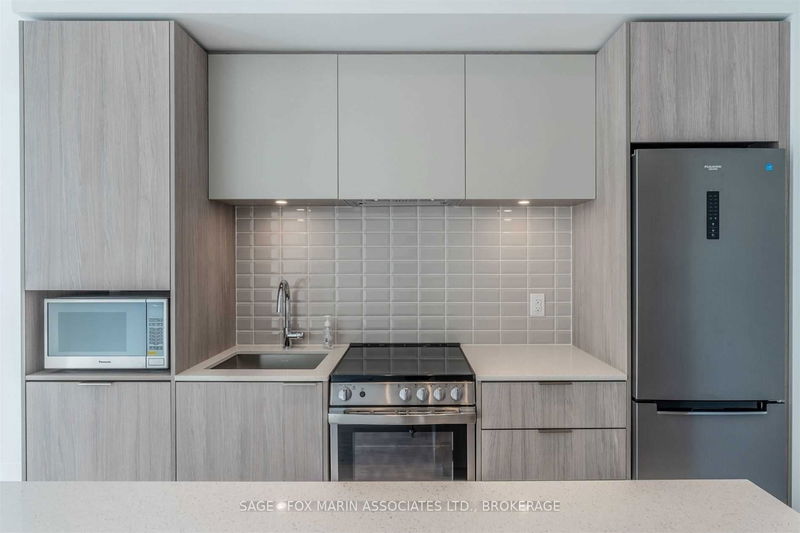 Preview image for 70 Annie Craig Dr #606, Toronto