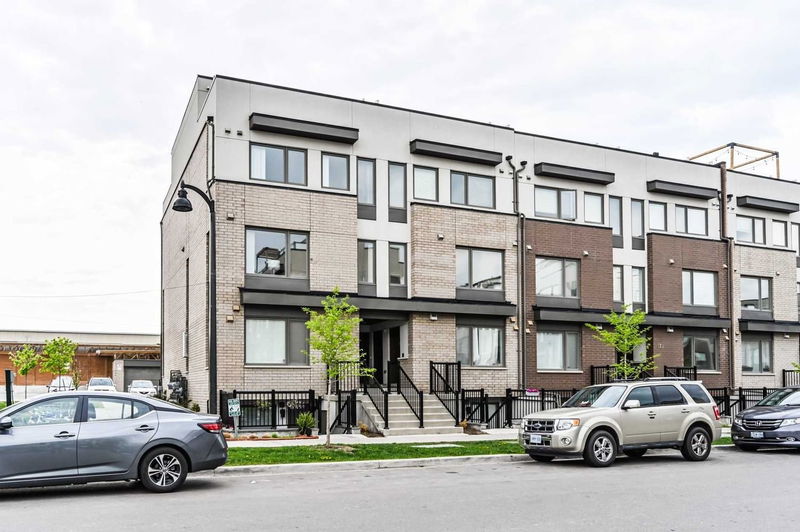Preview image for 175 William Duncan Rd #3, Toronto