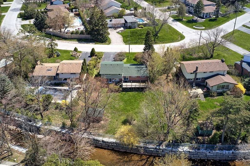Preview image for 1195 Willowbrook Dr, Oakville