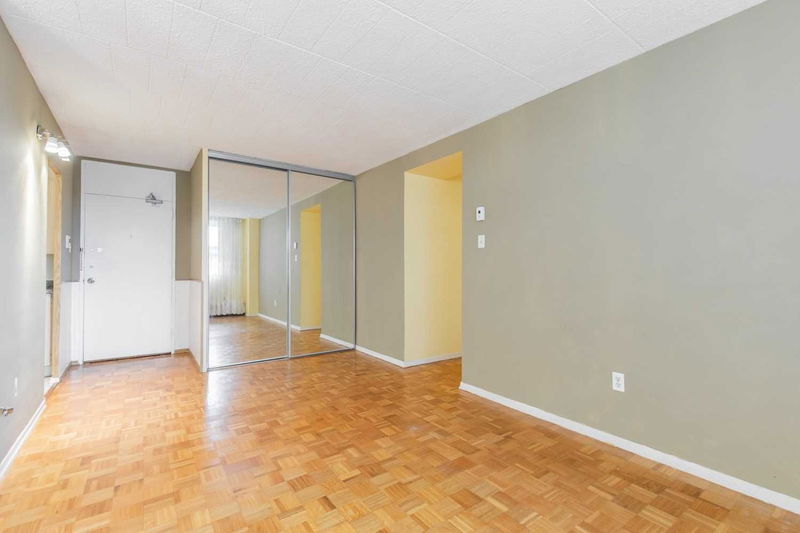 Preview image for 3625 Lakeshore Blvd #202, Toronto