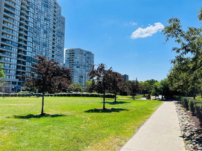 Preview image for 1 Rowntree Rd #1517, Toronto