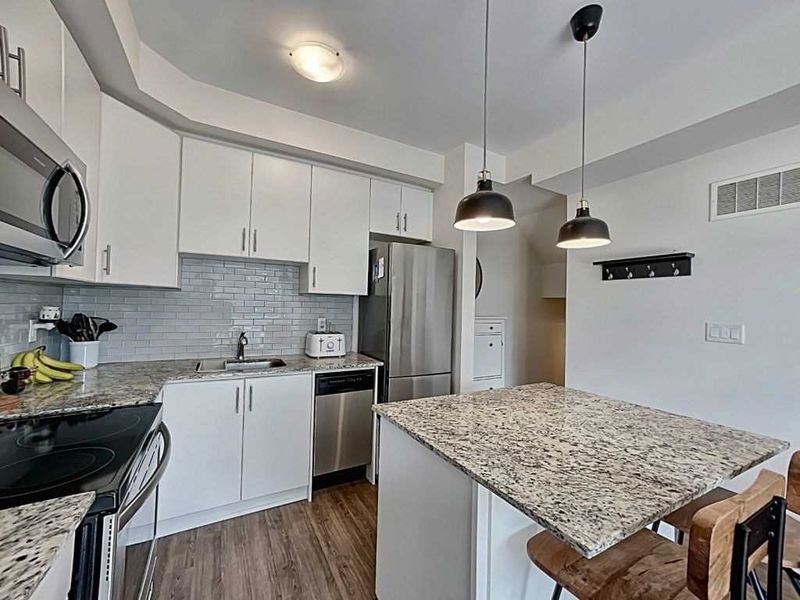 Preview image for 26 Fieldway Rd #26, Toronto