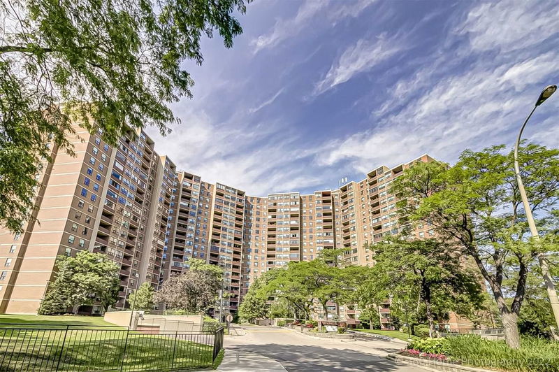 Preview image for 714 The West Mall Rd #408, Toronto