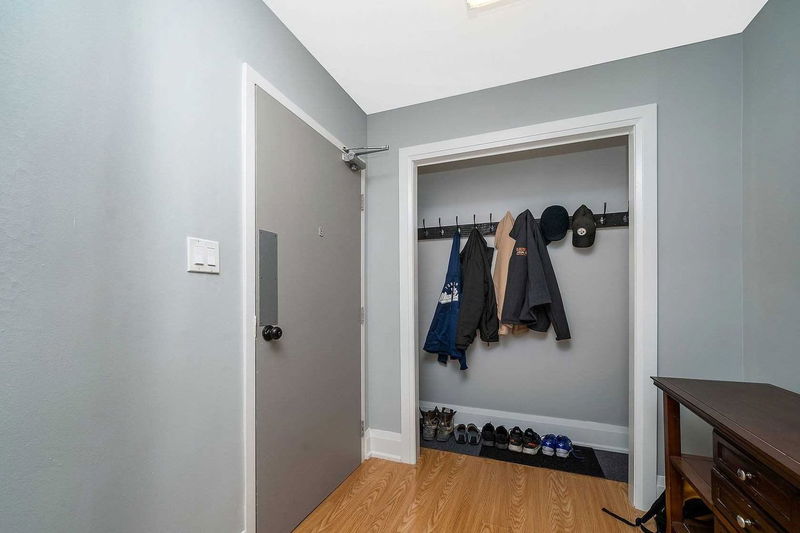 Preview image for 11 Wincott Dr #1210, Toronto