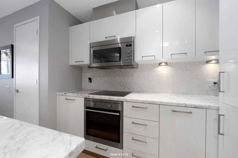 Preview image for 90 Park Lawn Rd #2702, Toronto