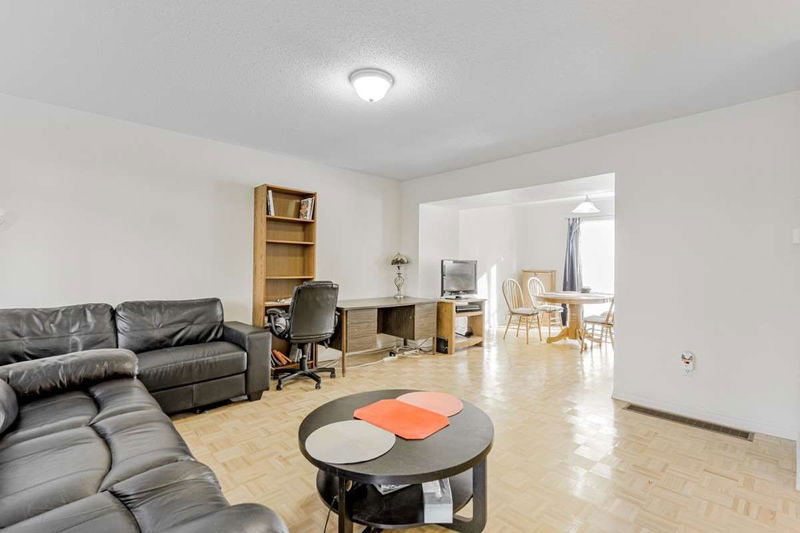 Preview image for 365 Murray Ross Pkwy #53, Toronto