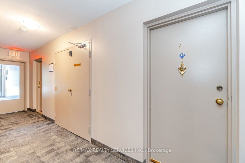 Preview image for 3835 Lake Shore Blvd W #110, Toronto