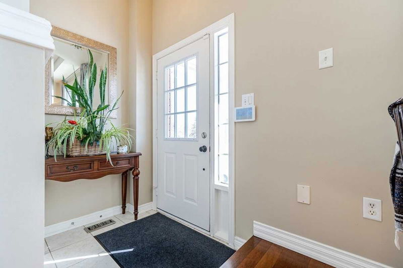 Preview image for 253 Roxton Rd, Oakville