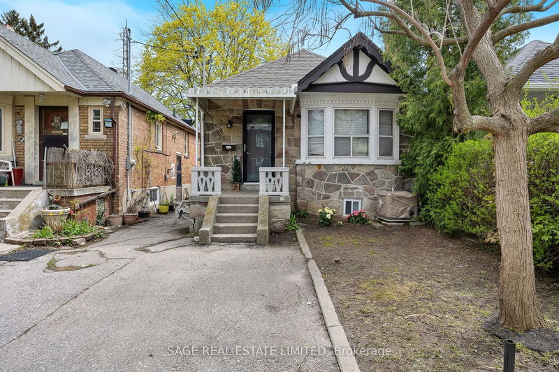 Preview image for 433 Whitmore Ave, Toronto