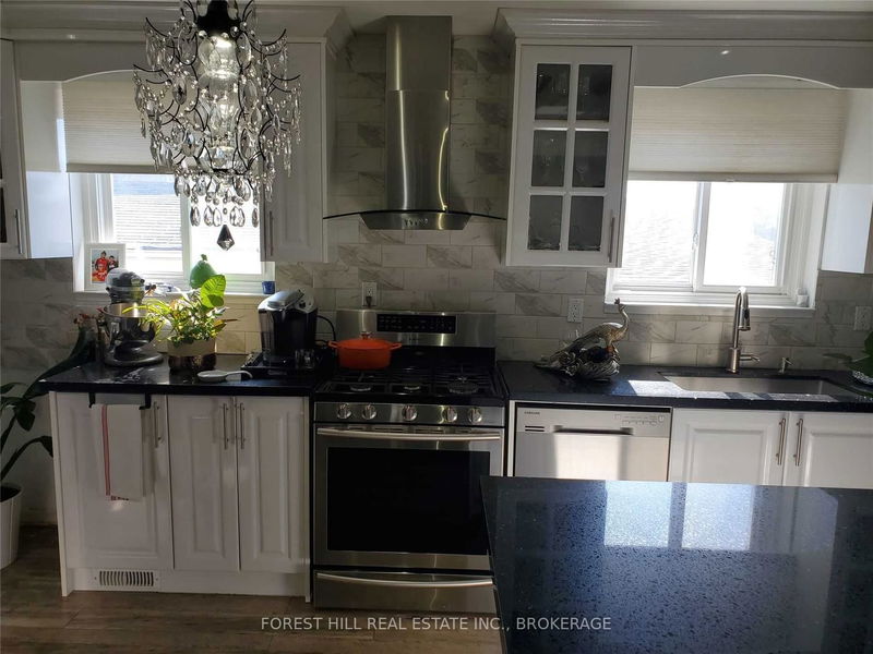 Preview image for 8 Bloomington Cres, Toronto