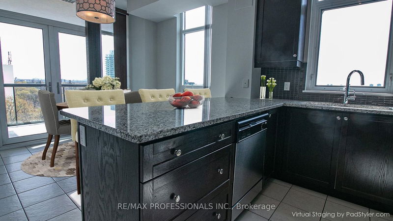 Preview image for 1135 Royal York Rd #917, Toronto
