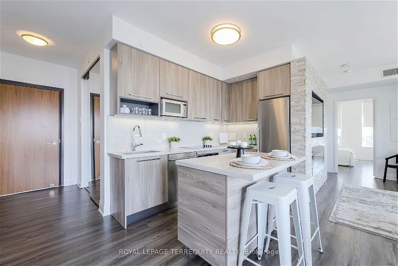 Preview image for 36 Park Lawn Rd #3810, Toronto