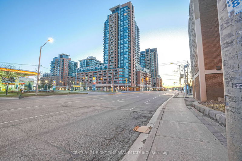 Preview image for 830 Lawrence Ave W #442, Toronto