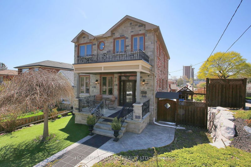 Preview image for 566 Mcroberts Ave, Toronto