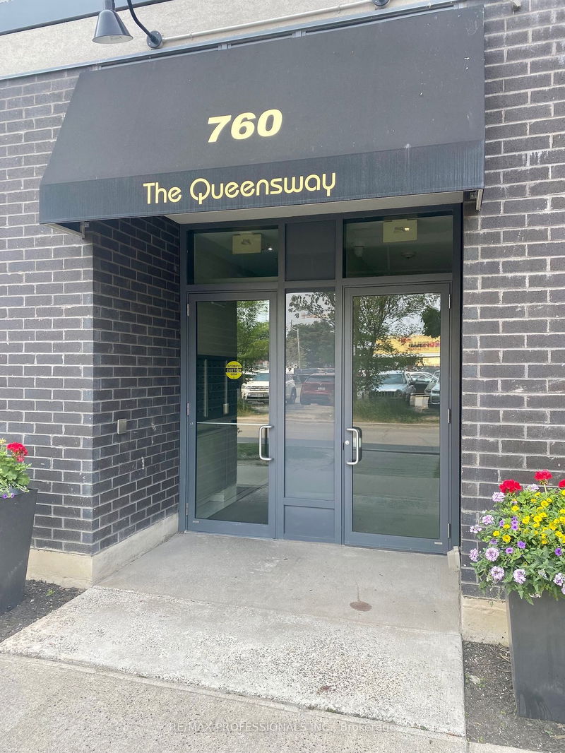 Preview image for 760 The Queensway N/A #504, Toronto