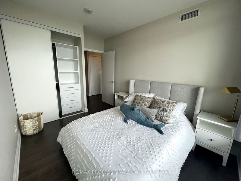 Preview image for 36 Park Lawn Rd #3605, Toronto