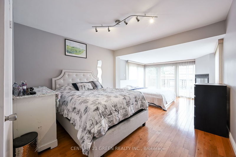 Preview image for 90 Jeffcoat Dr N, Toronto