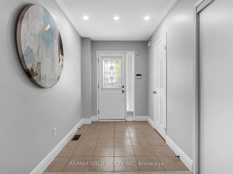 Preview image for 109 Woodhaven Dr, Brampton