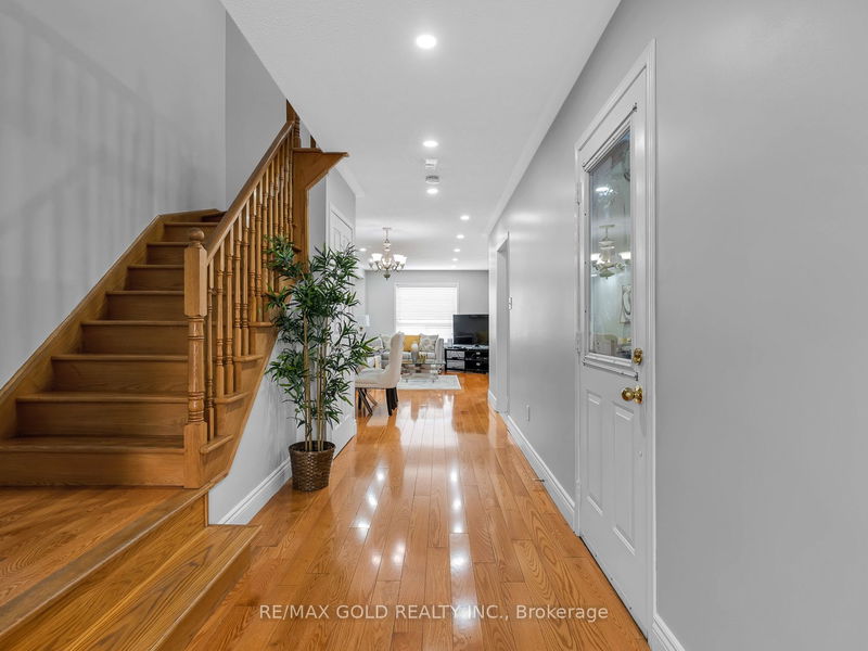 Preview image for 109 Woodhaven Dr, Brampton