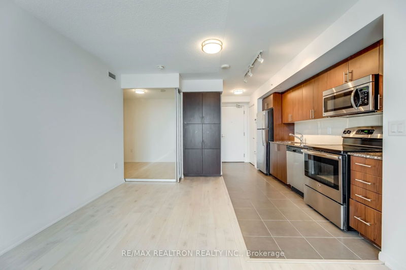 Preview image for 830 Lawrence Ave W #703, Toronto
