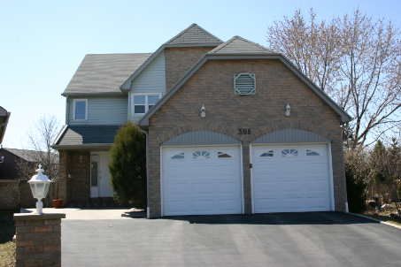 Preview image for 39B Newington Cres, Toronto