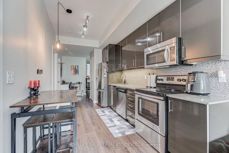 Preview image for 760 The Queens Way #212, Toronto