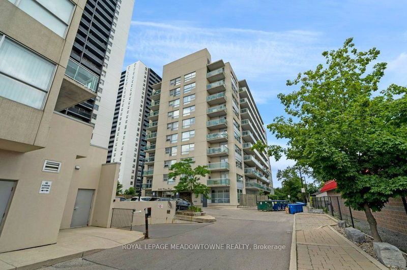 Preview image for 2464 Weston Rd #1009, Toronto