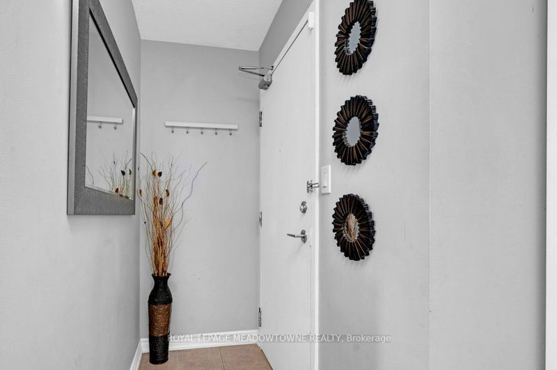 Preview image for 2464 Weston Rd #1009, Toronto