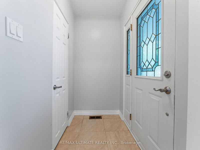 Preview image for 189 Elmhurst Dr, Toronto