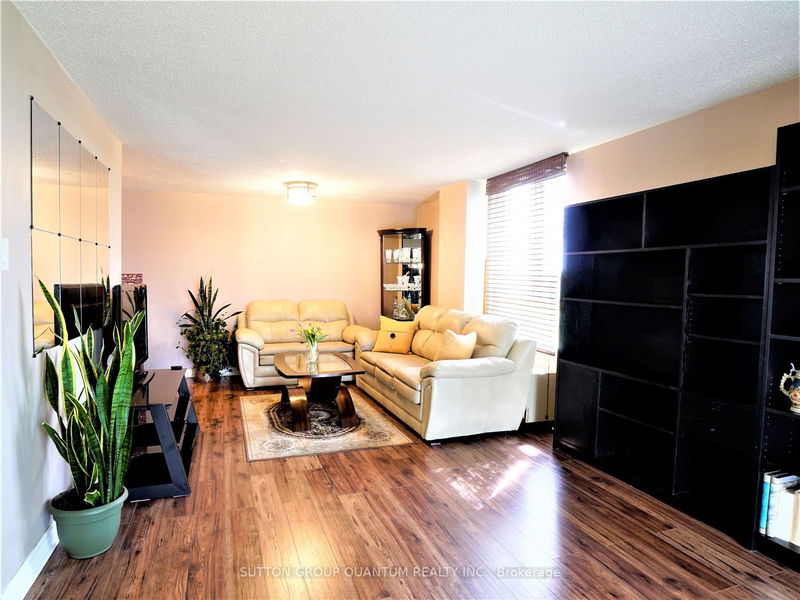 Preview image for 41 Markbrook Lane #314, Toronto