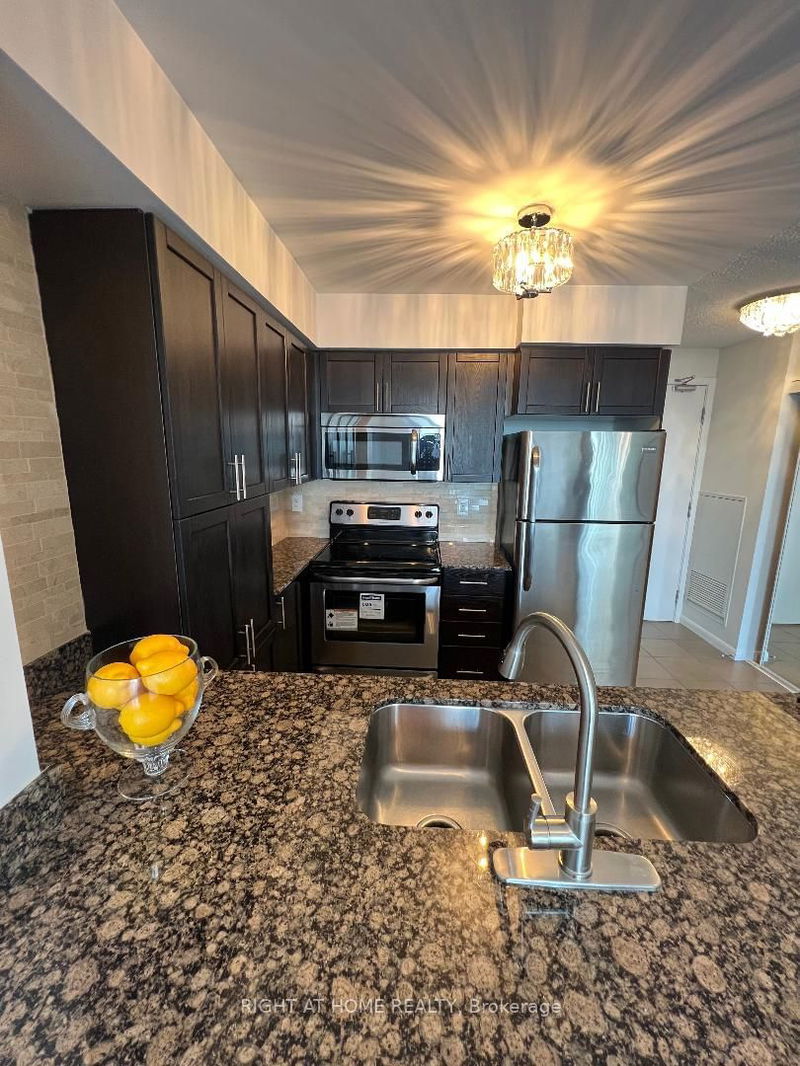 Preview image for 800 Lawrence Ave W #415, Toronto