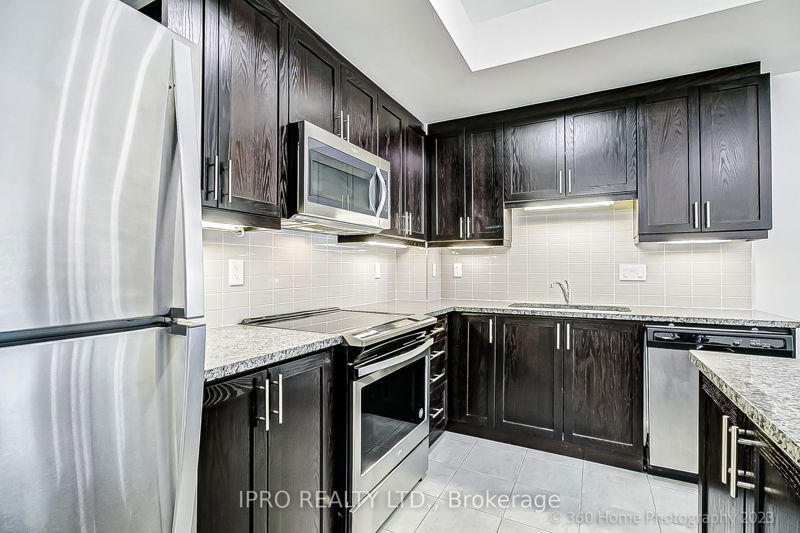 Preview image for 11 Applewood Lane #240, Toronto