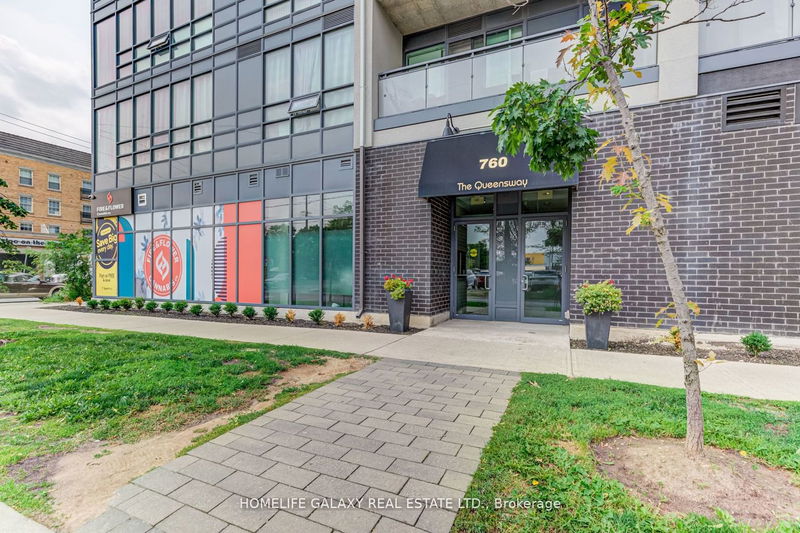 Preview image for 760 The Queens Way #212, Toronto