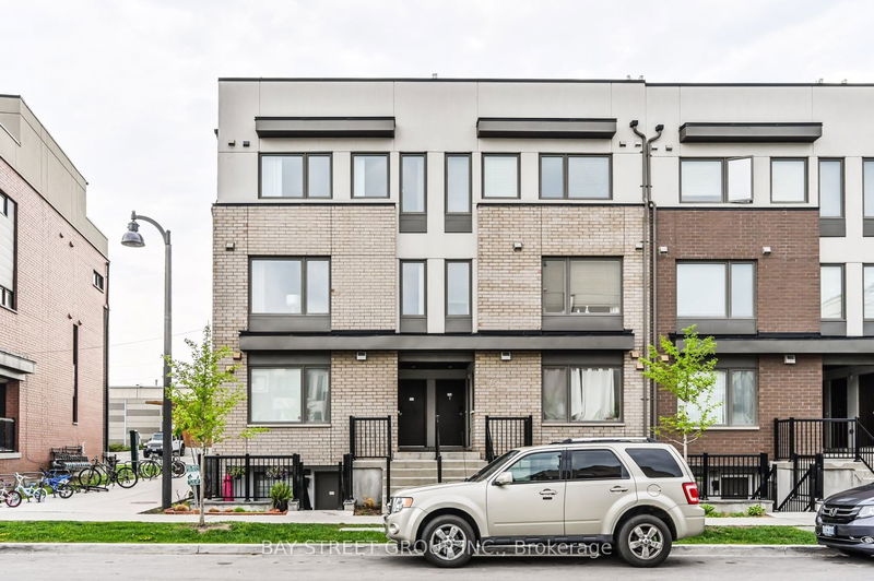 Preview image for 175 William Duncan Rd #3, Toronto