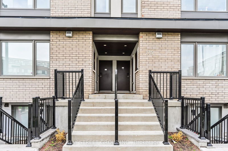 Preview image for 175 William Duncan Rd #3, Toronto
