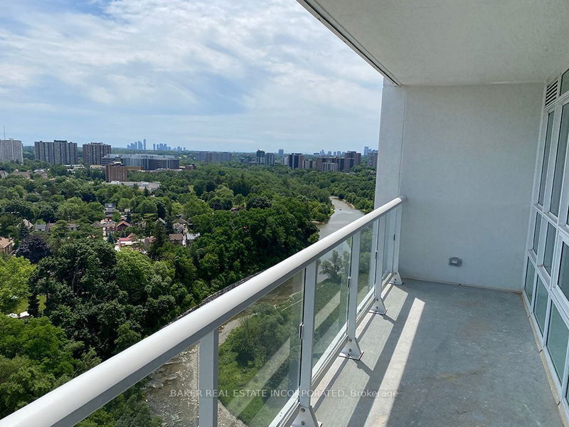 Preview image for 10 Wilby Cres #2001, Toronto