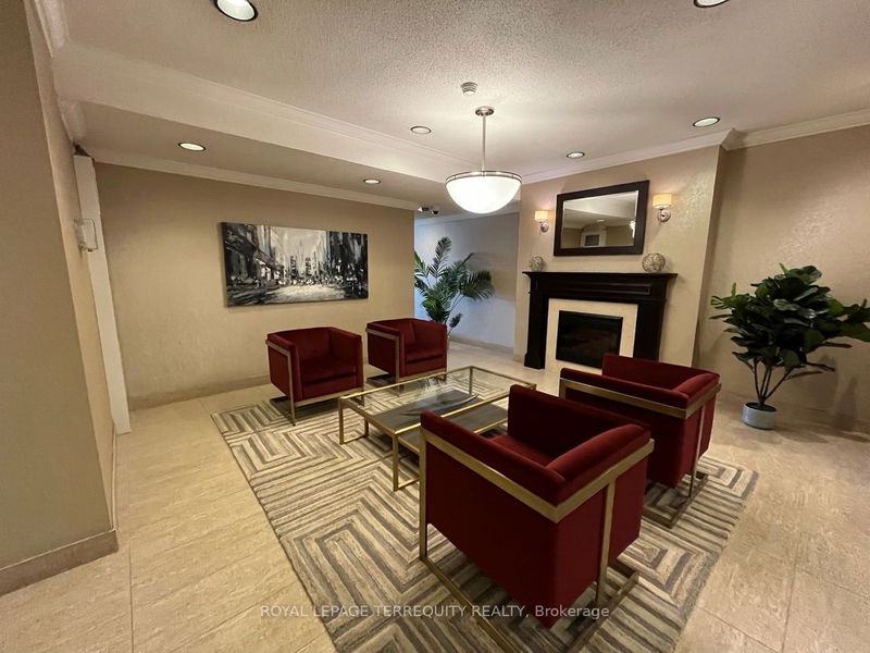 Preview image for 250 Scarlett Rd #510, Toronto