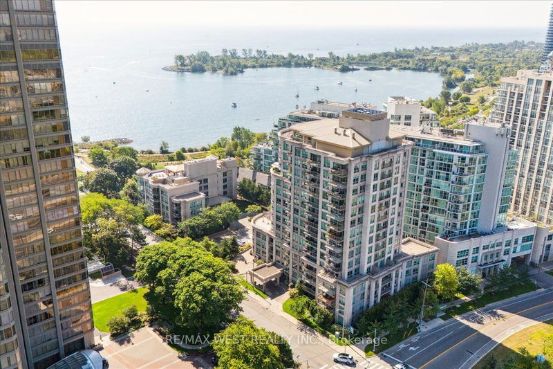 Preview image for 88 Palace Pier Crt #908, Toronto