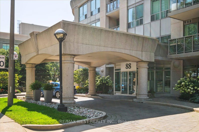 Preview image for 88 Palace Pier Crt #908, Toronto