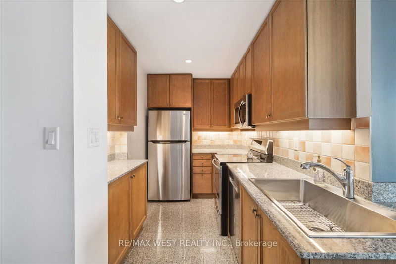 Preview image for 88 Palace Pier Crt #908, Toronto