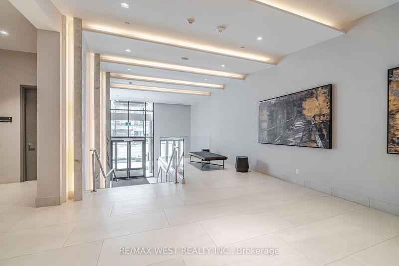 Preview image for 4208 Dundas St W #812, Toronto