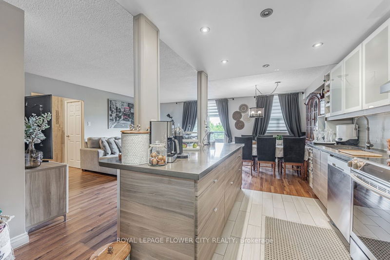 Preview image for 1881 Jane St #503, Toronto
