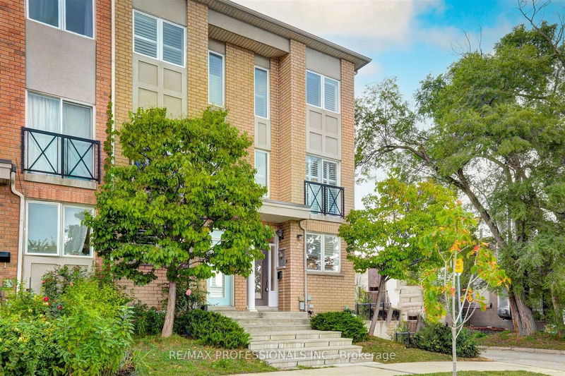 Preview image for 2 Market Garden Mews, Toronto