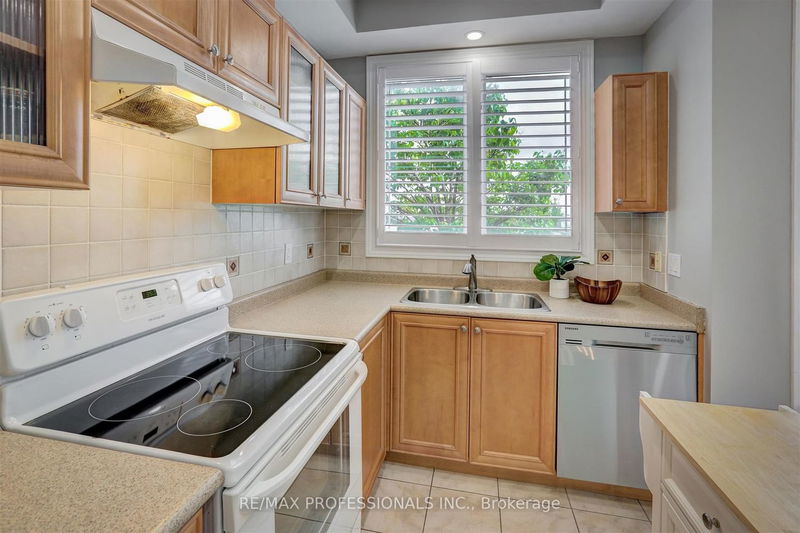 Preview image for 2 Market Garden Mews, Toronto