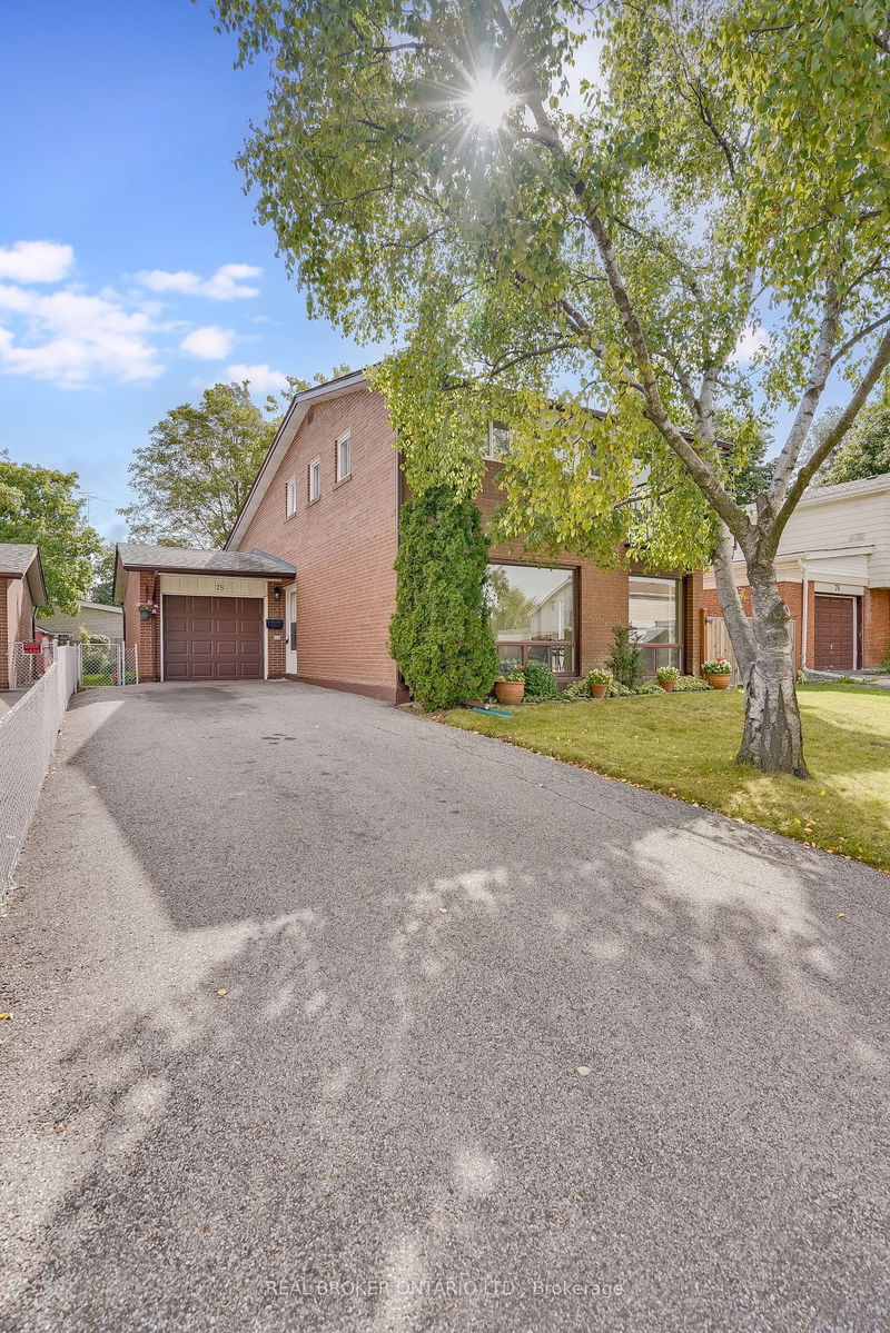 Preview image for 78 Orpington Cres, Toronto