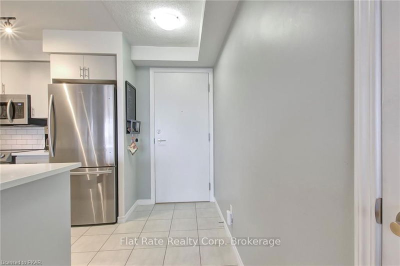 Preview image for 60 HEINTZMAN St #1131, Toronto